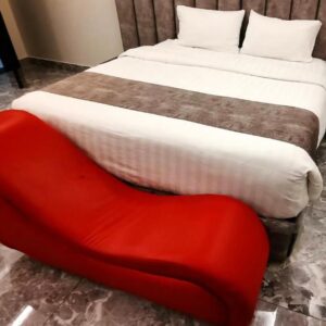 Two-Bedroom Apartment - شقة غرفتين و صالة