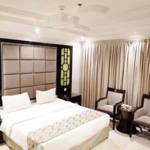 Two-Bedroom Standard Apartment - شقة غرفتين و صالة