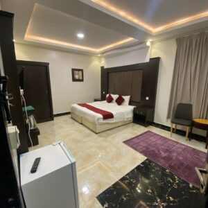 Two-Bedroom Apartment - شقة غرفتين و صالة